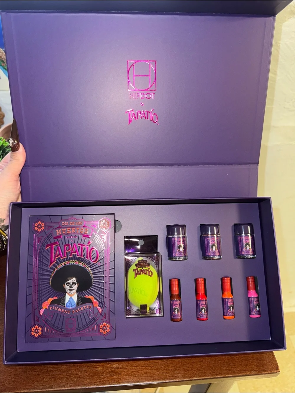 HipDot x Tapatío Día de Muertos Purple Eyeshadow & Pigment Set